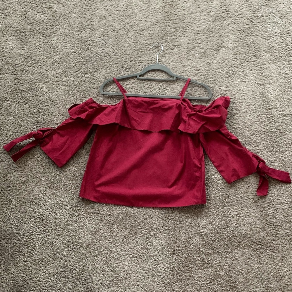 TOP SHOP off shoulder burgundy blouse